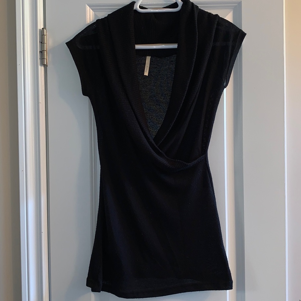 Black cap sleeved sweater